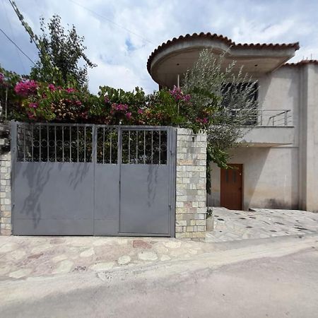 Mona'S Guesthouse Saranda Kültér fotó