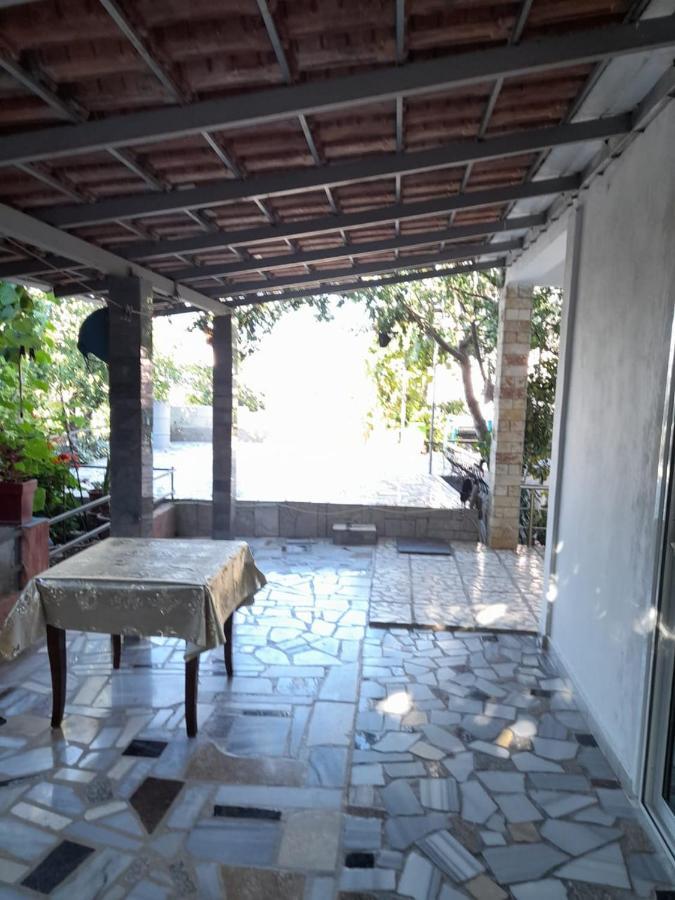 Mona'S Guesthouse Saranda Kültér fotó