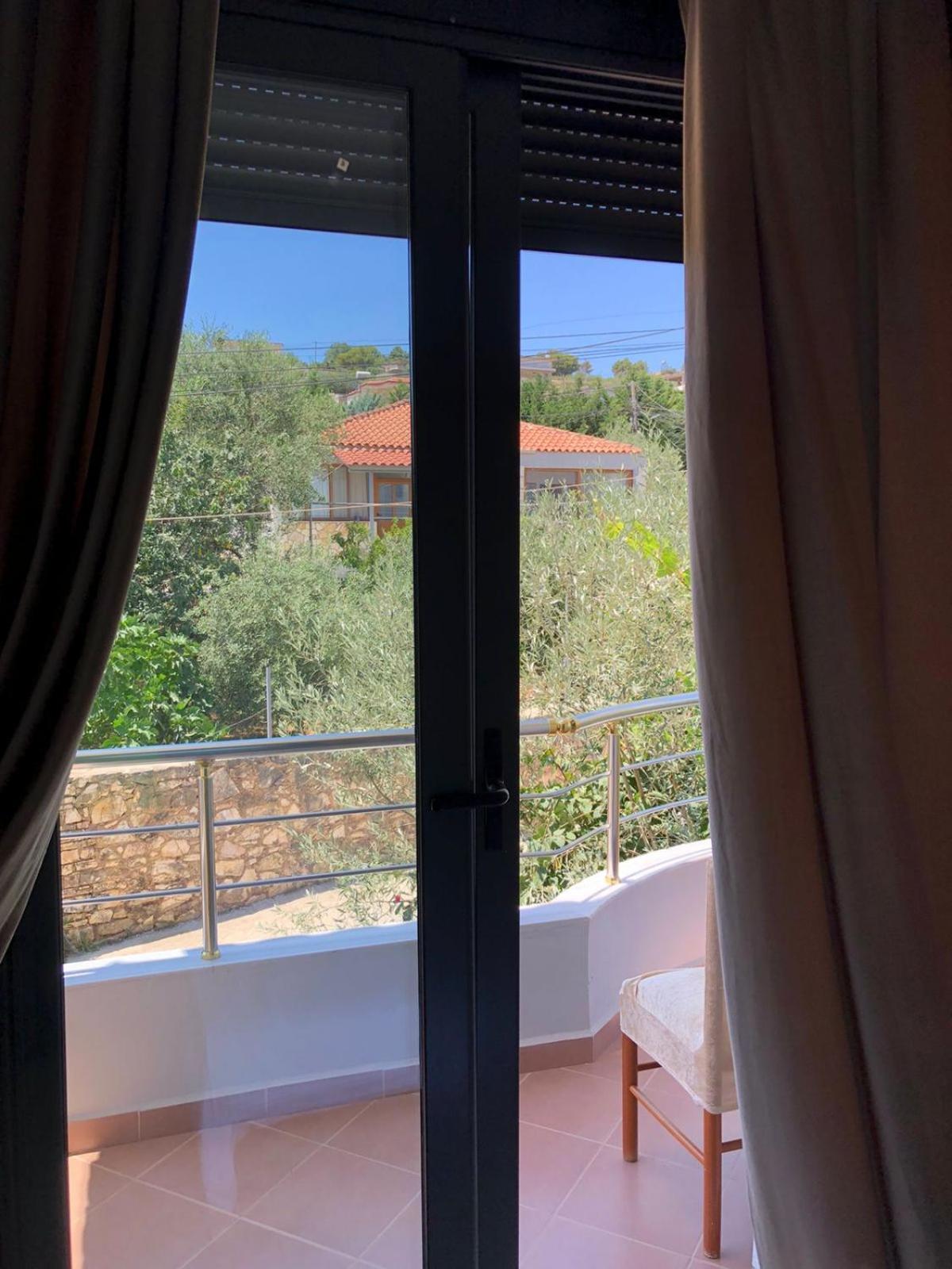 Mona'S Guesthouse Saranda Kültér fotó