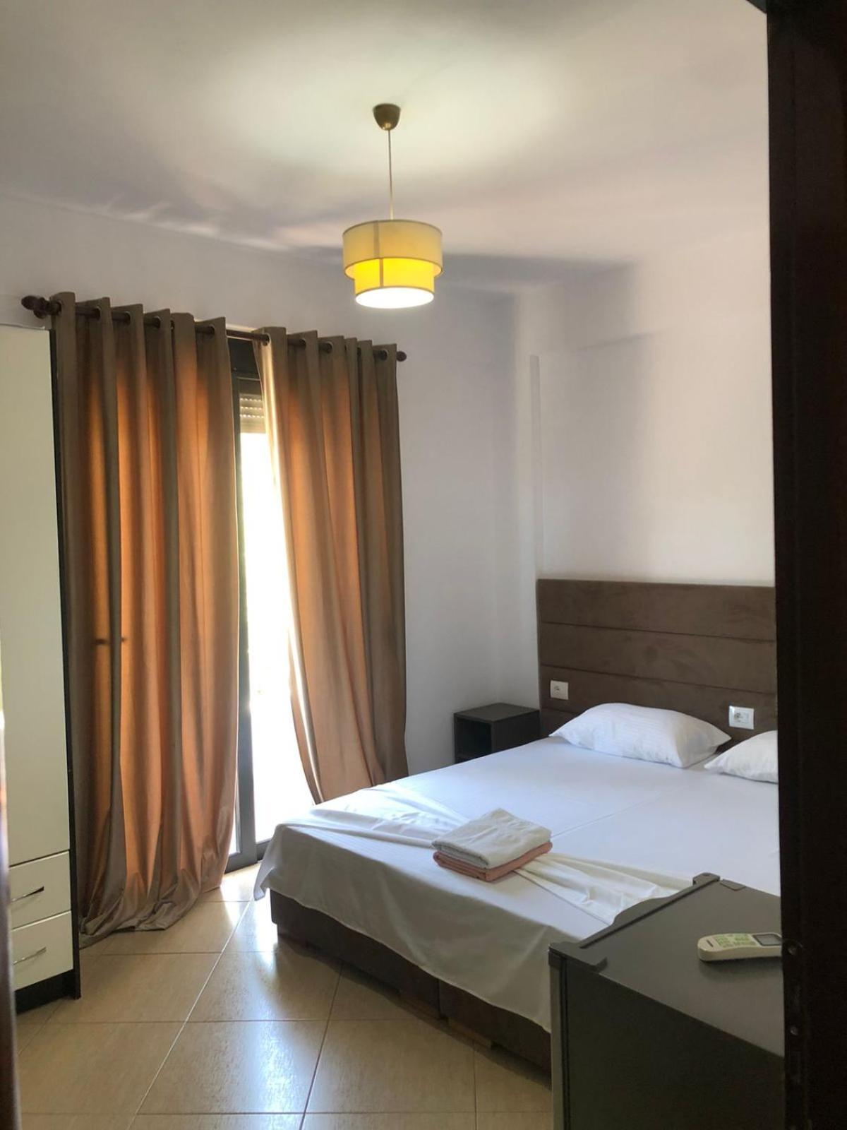 Mona'S Guesthouse Saranda Kültér fotó