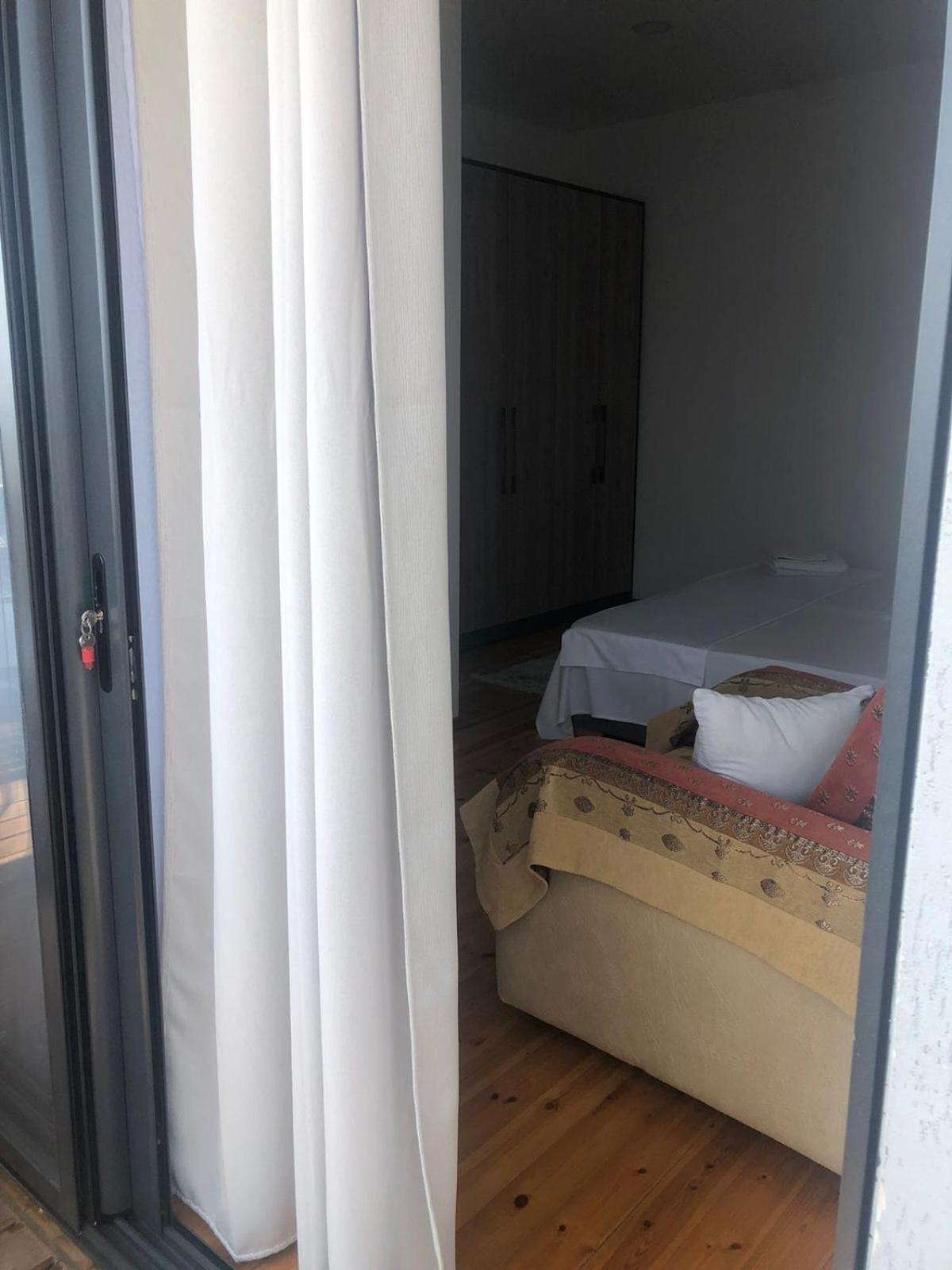 Mona'S Guesthouse Saranda Kültér fotó