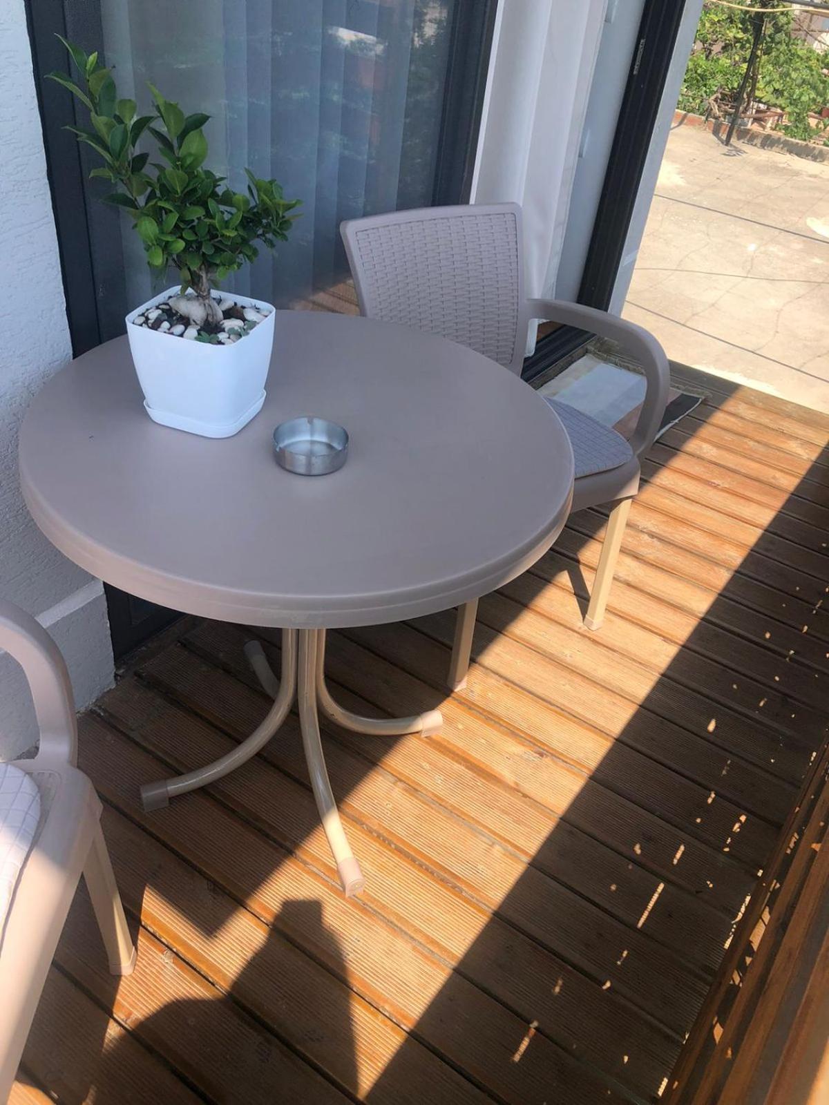 Mona'S Guesthouse Saranda Kültér fotó